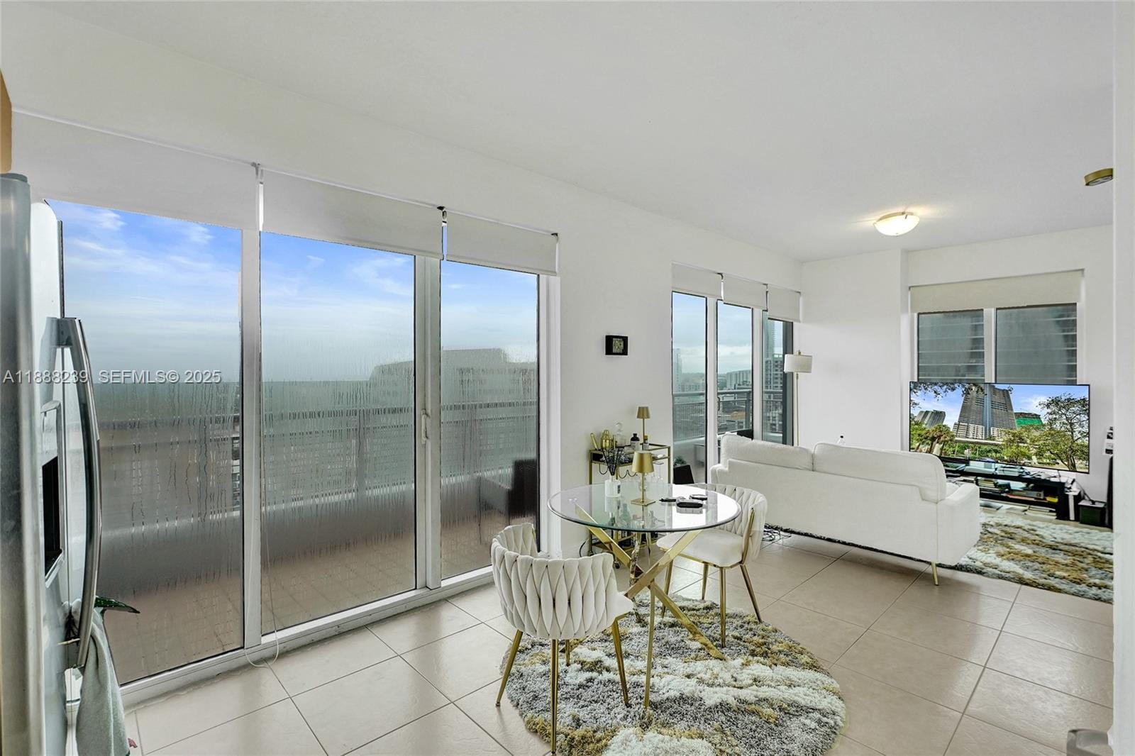 60 SW 13th Street 1721, Miami, FL 33130 photo 2