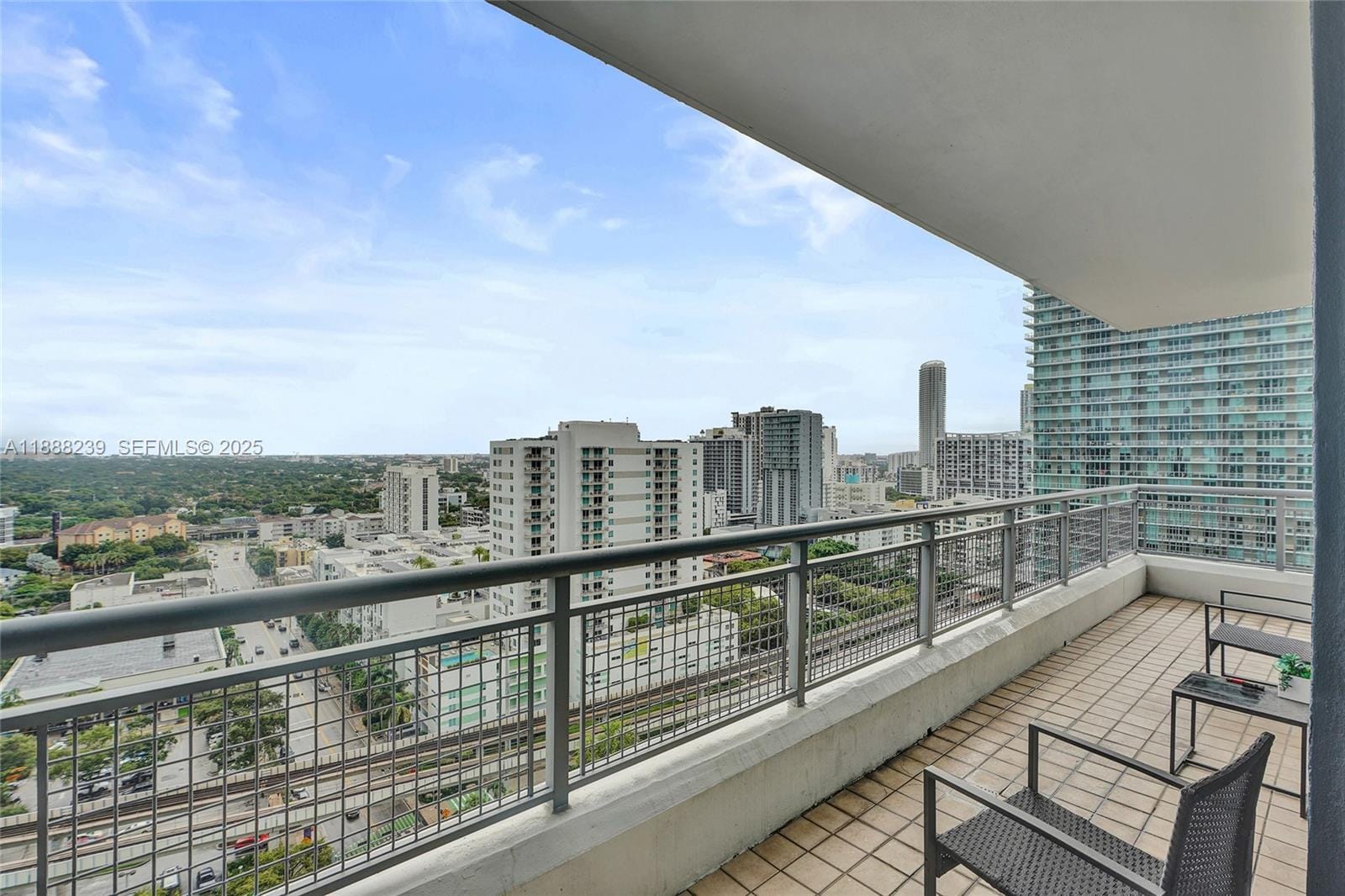 60 SW 13th Street 1721, Miami, FL 33130 photo 3