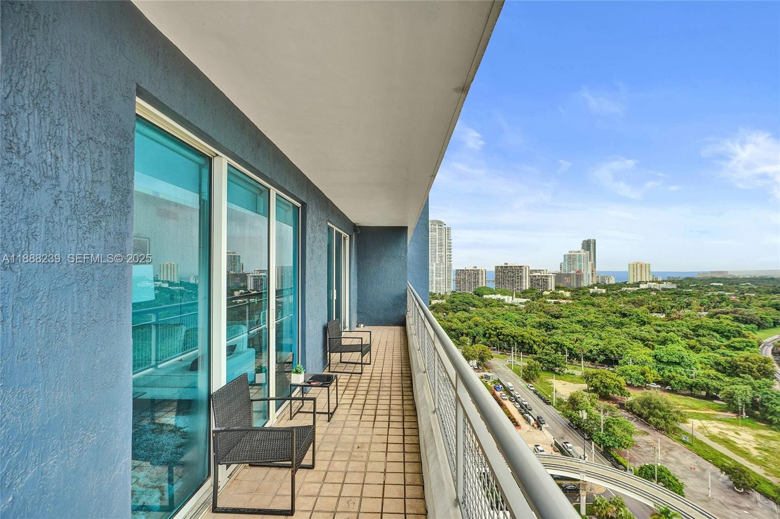 60 SW 13th Street 1721, Miami, FL 33130 photo 5