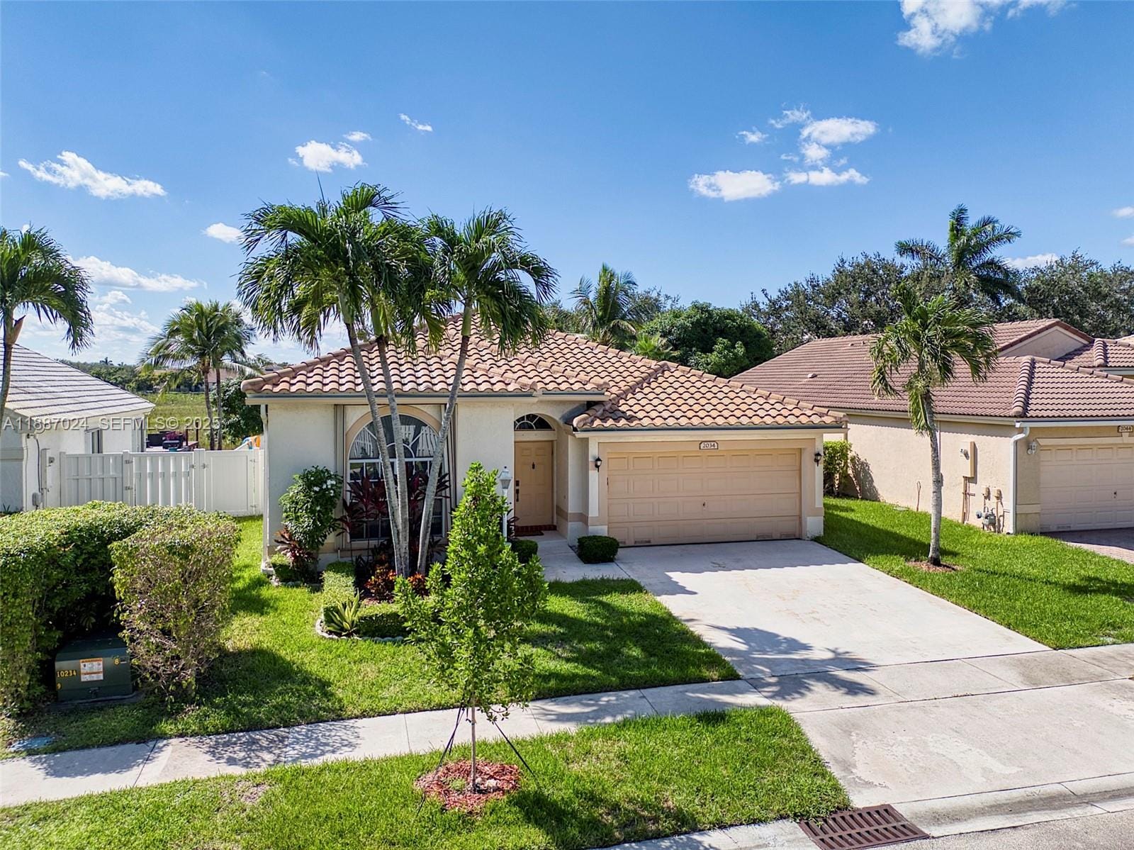 2034 NW 145th Avenue, Pembroke Pines, FL 33028
