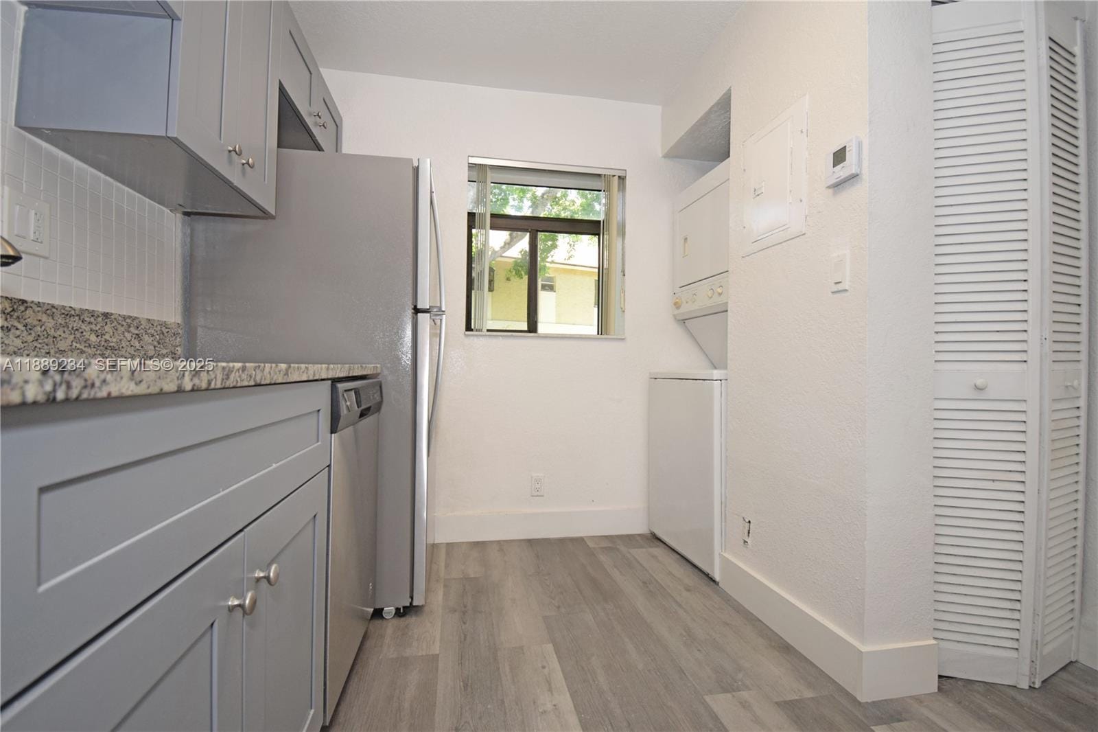 301 Gardens Drive 102 — photo 2