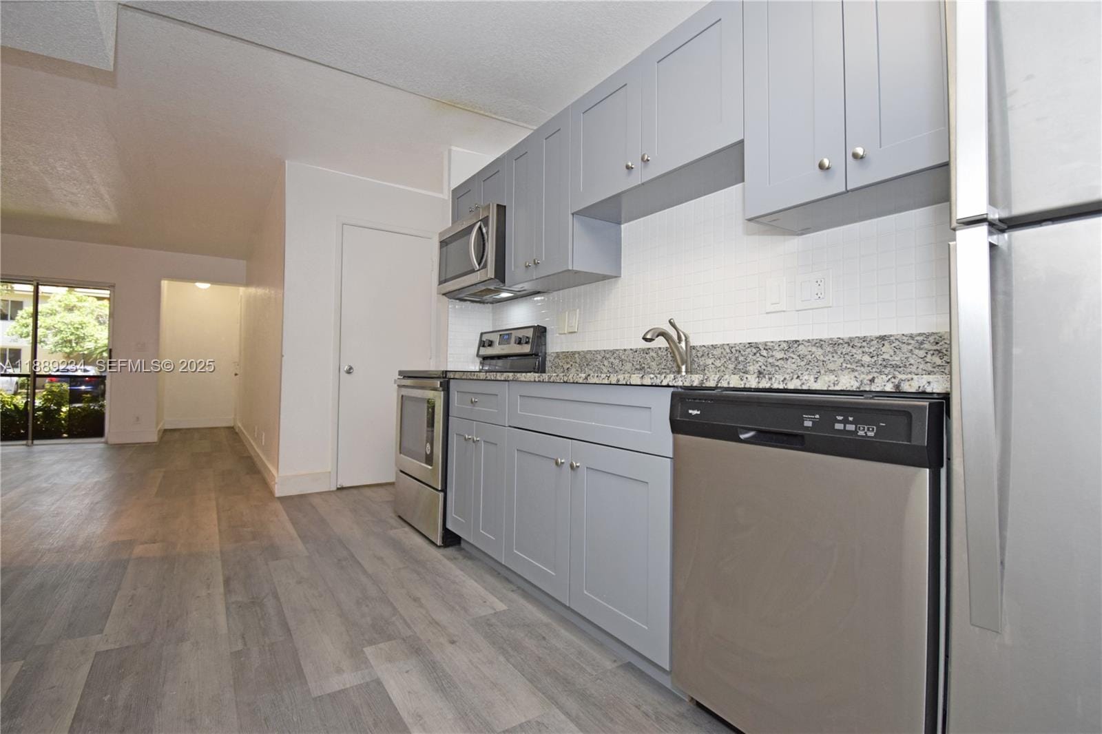 301 Gardens Drive 102 — photo 3