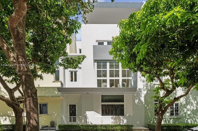 211 Water Way, Miami Beach, FL 33141