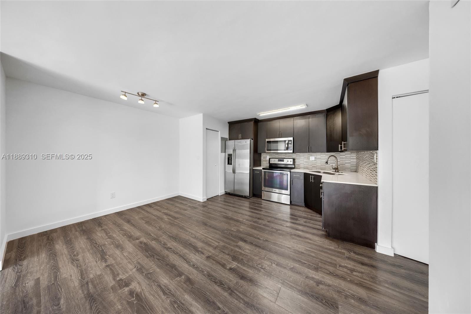 4480 NW 79th Avenue 2G, Doral, FL 33166 photo 3