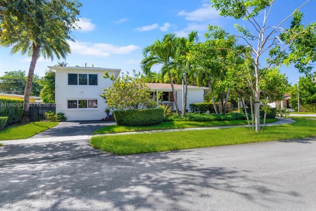 100 NE 123rd Street, sold in Breezeswept Estates, North Miami, FL