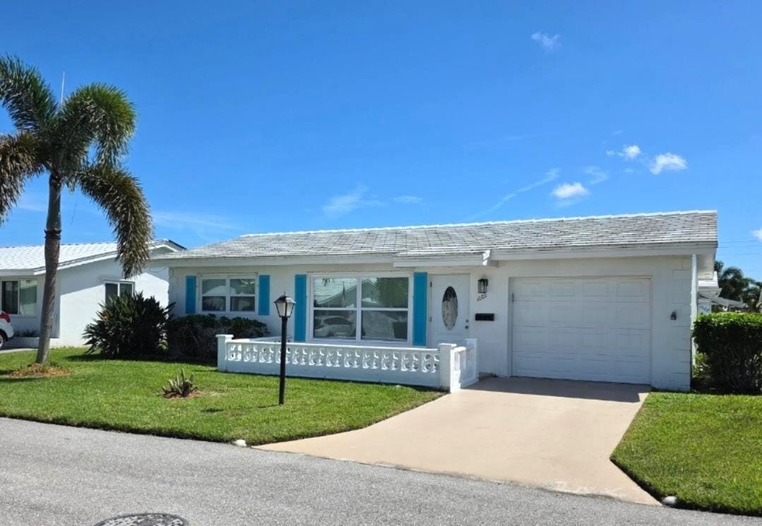 1008 Siesta Avenue, Boynton Beach, FL 33426