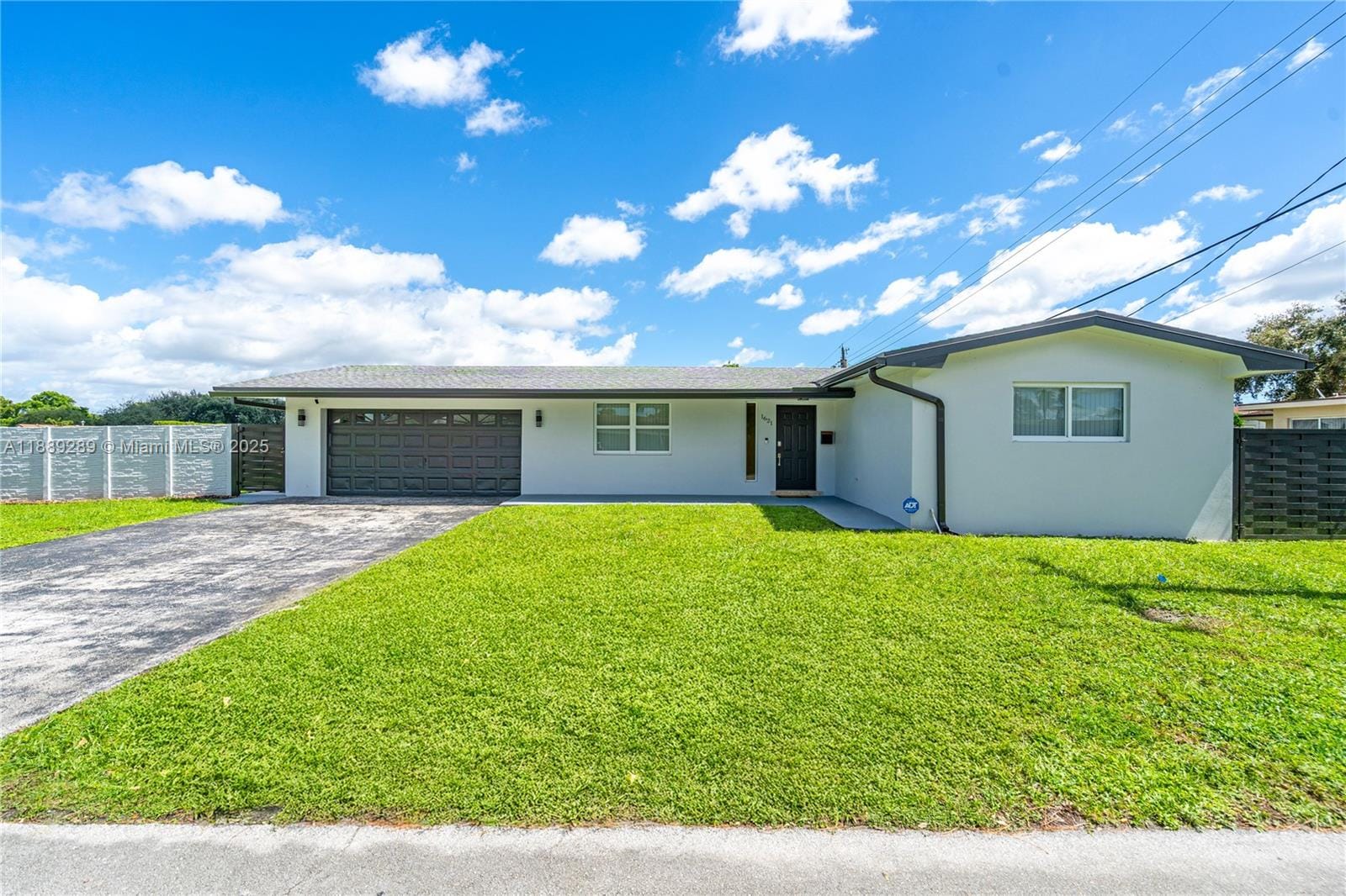 1621 NW 85th Way, Pembroke Pines, FL 33024 photo 1