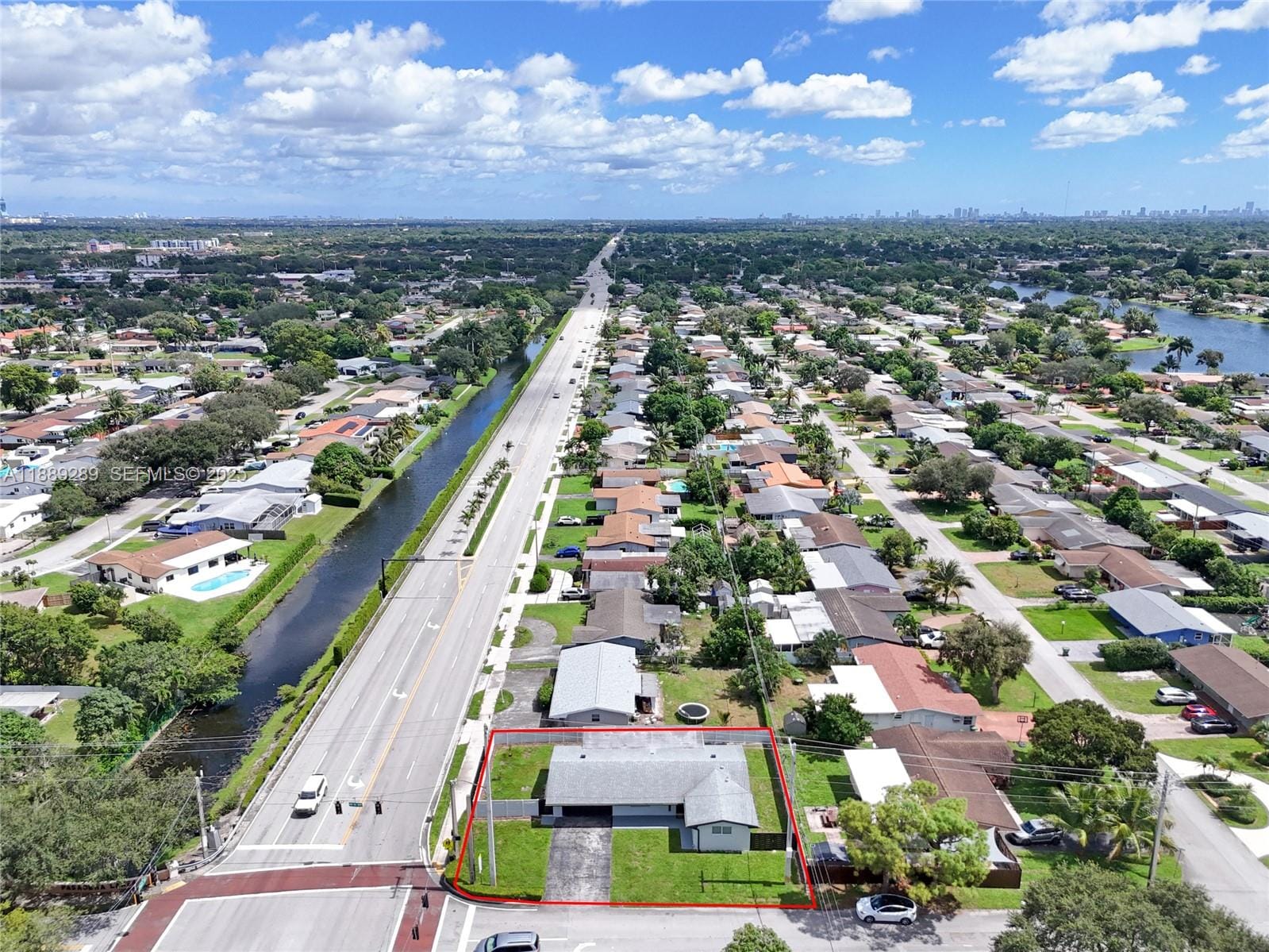 1621 NW 85th Way, Pembroke Pines, FL 33024 photo 25