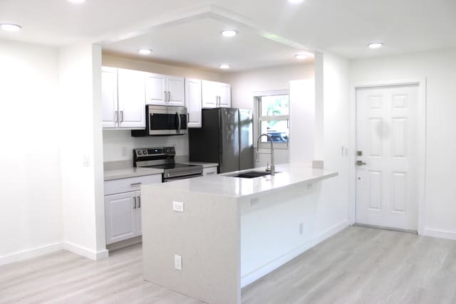 887 North Drive A, Delray Beach, FL 33445