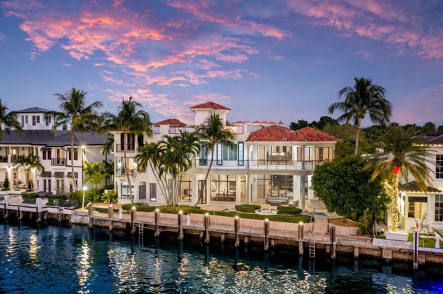 155 SE Spanish Trail, sold in Boca Raton Por La Mar, Boca Raton, FL