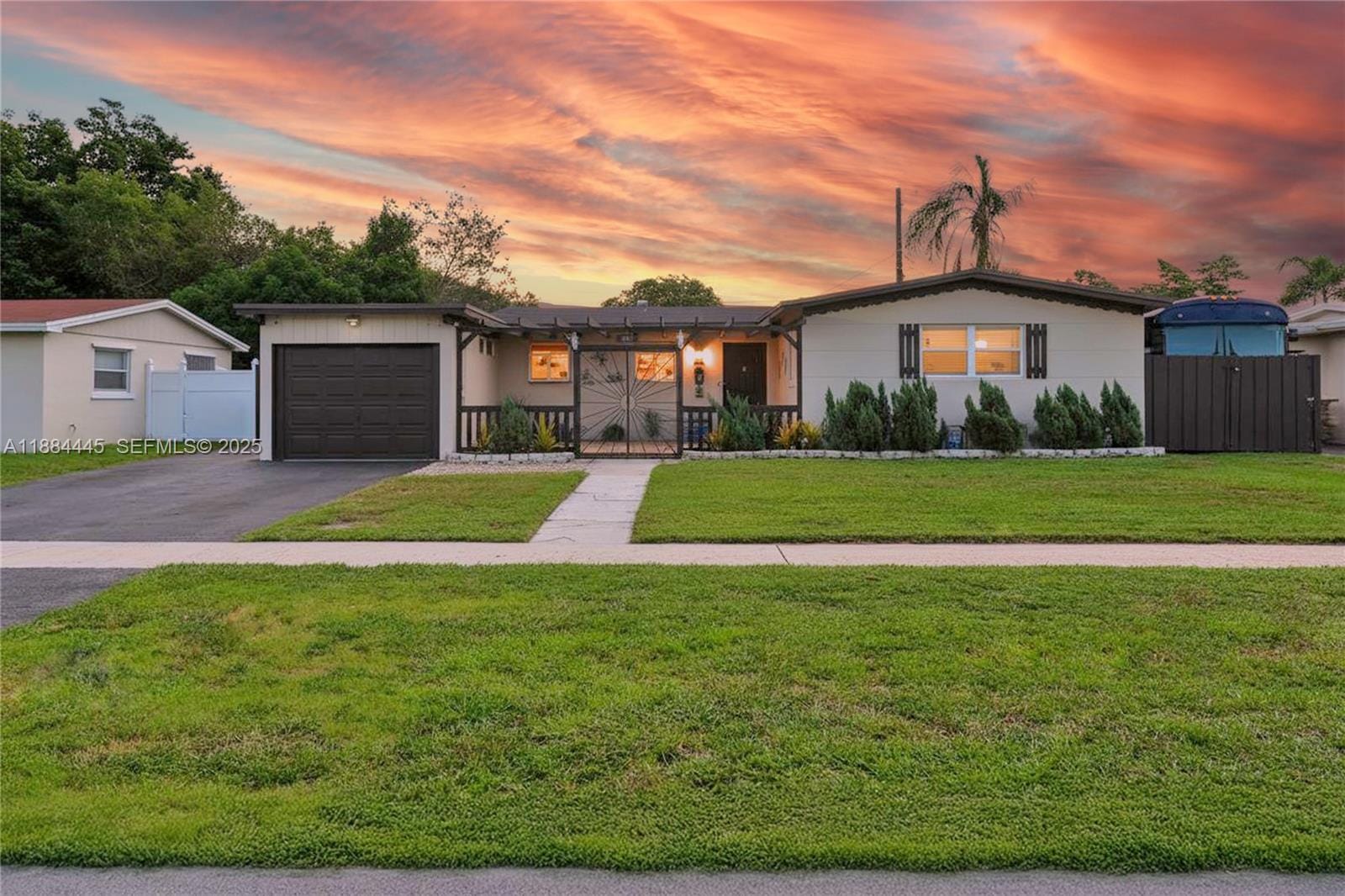421 SW 64th Way, Pembroke Pines, FL 33023