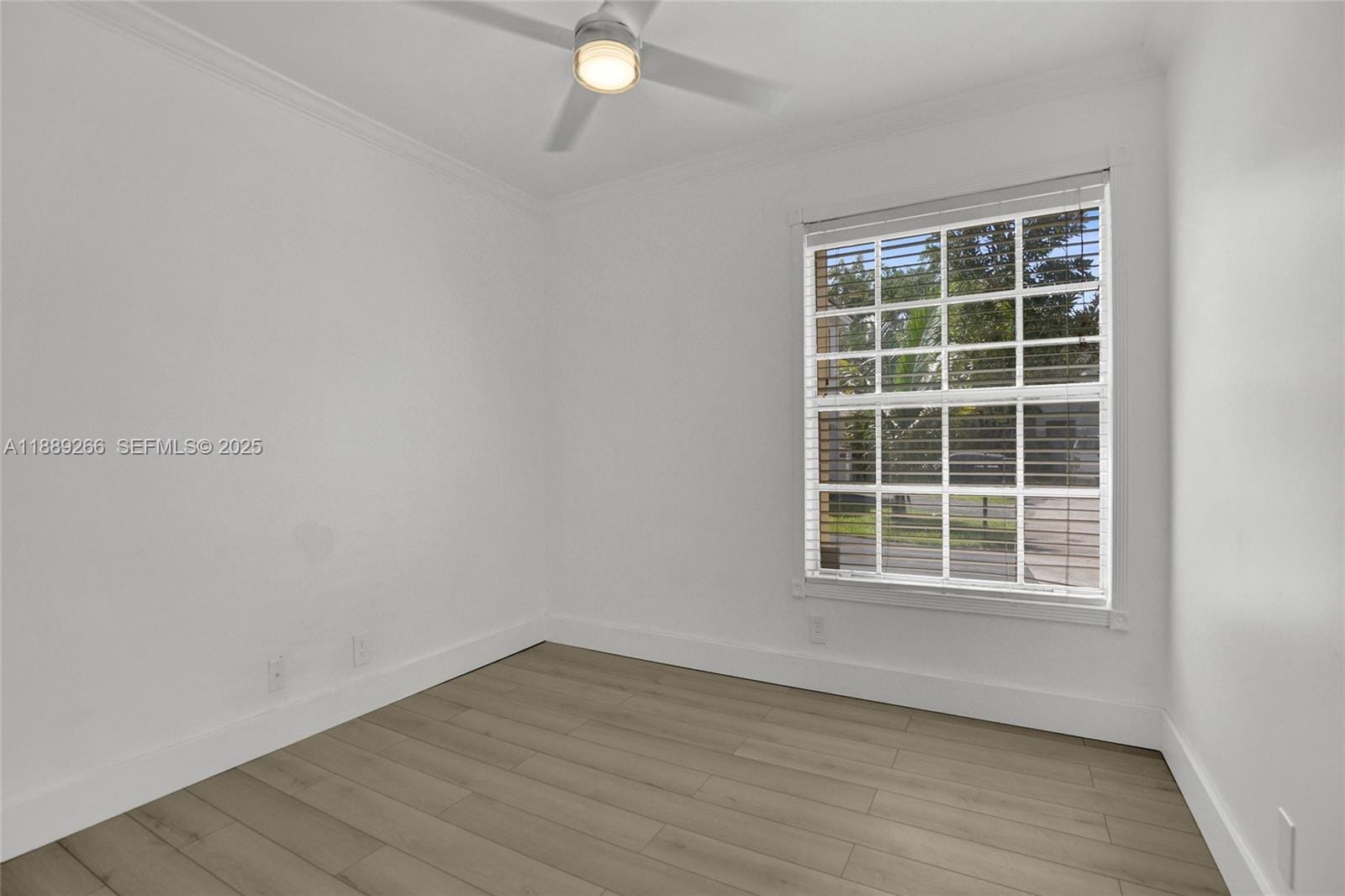 1405 Seagrape Circle — photo 11