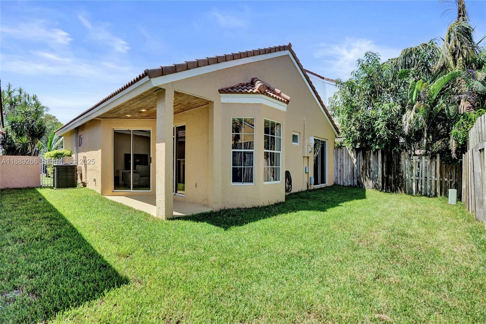1405 Seagrape Circle, Weston, FL 33326 photo 16