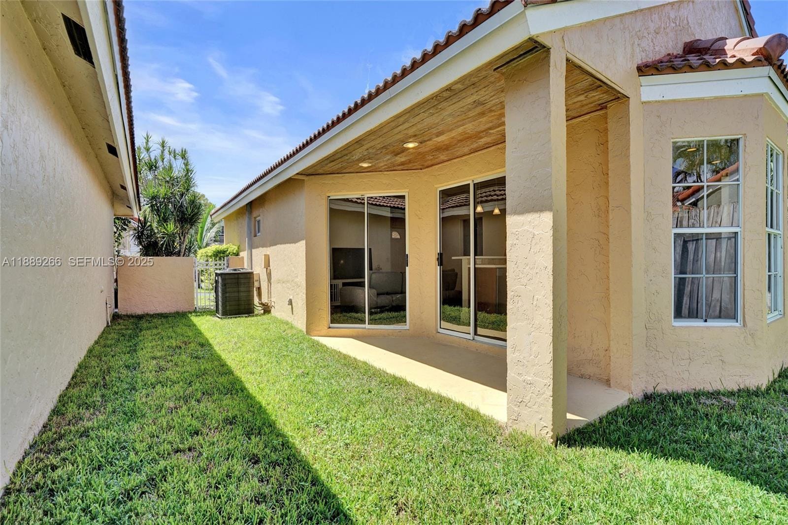 1405 Seagrape Circle, Weston, FL 33326 photo 19
