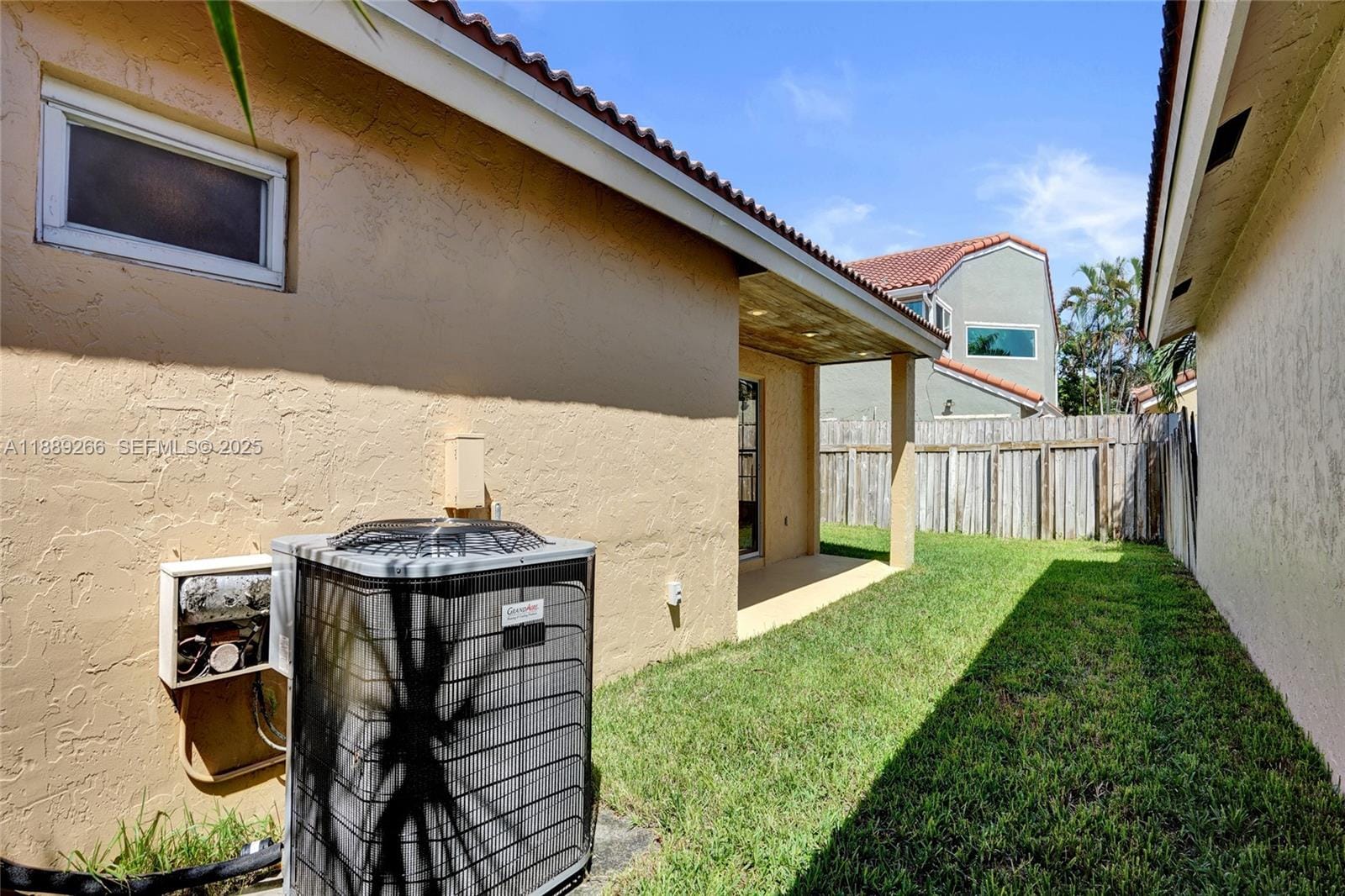 1405 Seagrape Circle, Weston, FL 33326 photo 22