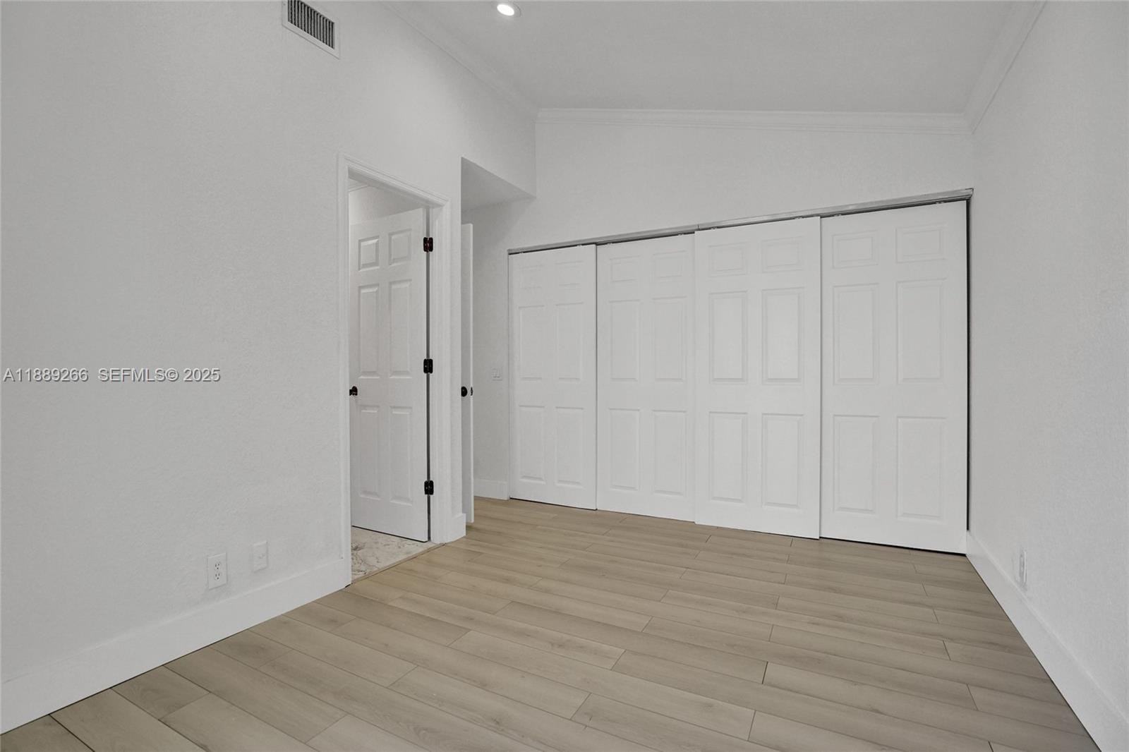 1405 Seagrape Circle — photo 8