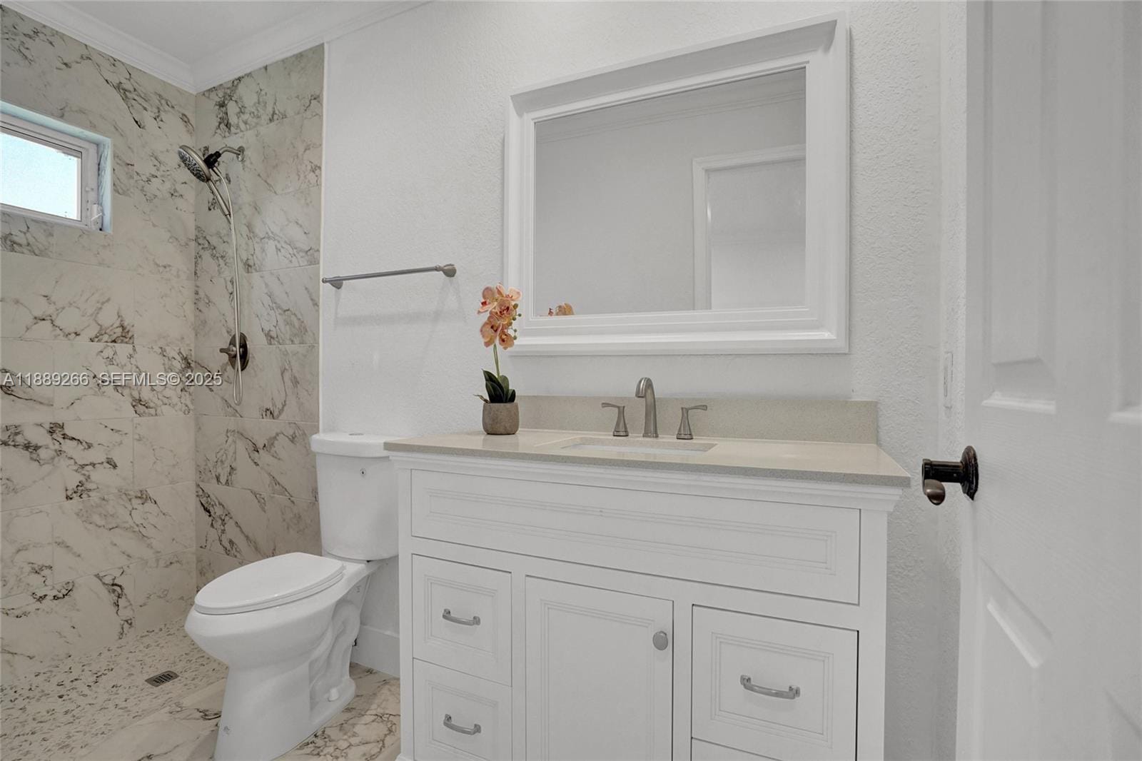 1405 Seagrape Circle — photo 9