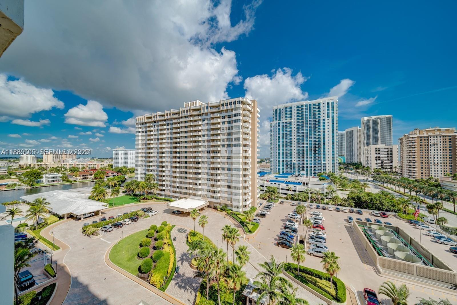 1985 S Ocean Drive 15A — photo 2
