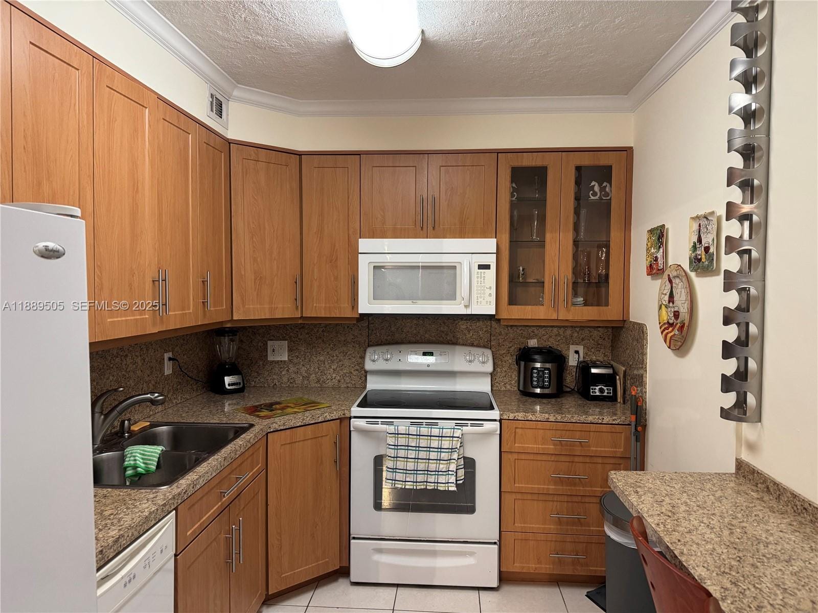 1985 S Ocean Drive 15A — photo 7