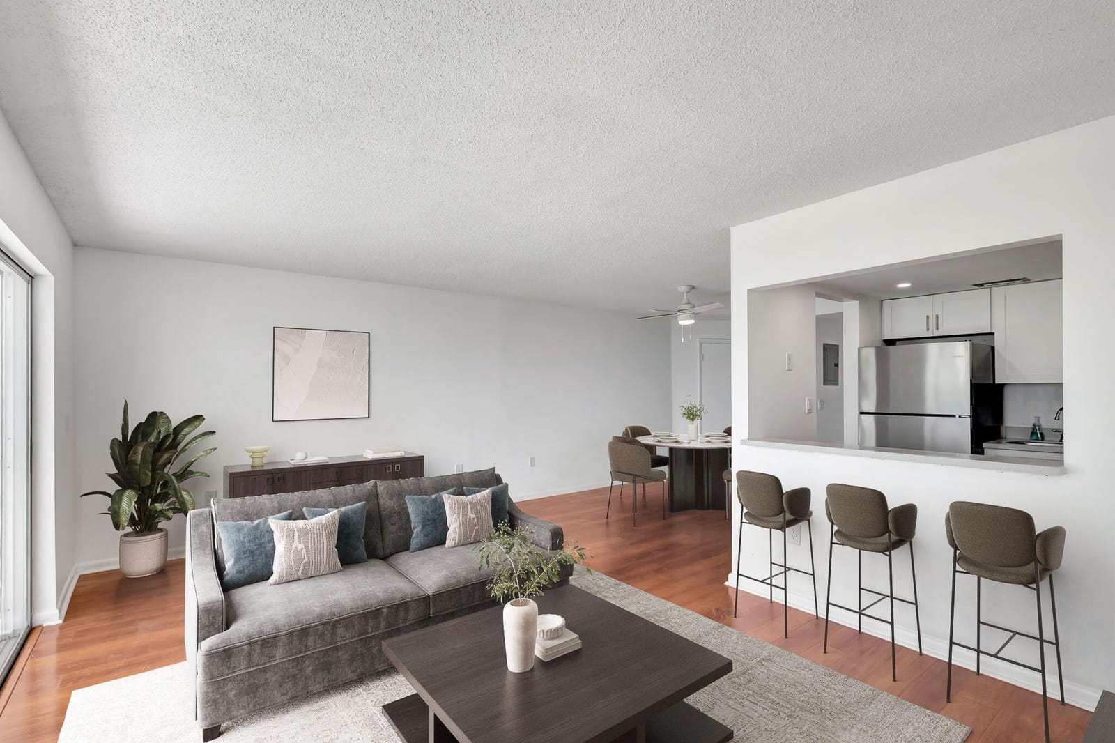 2936 Lake Shore Drive 108 — photo 6