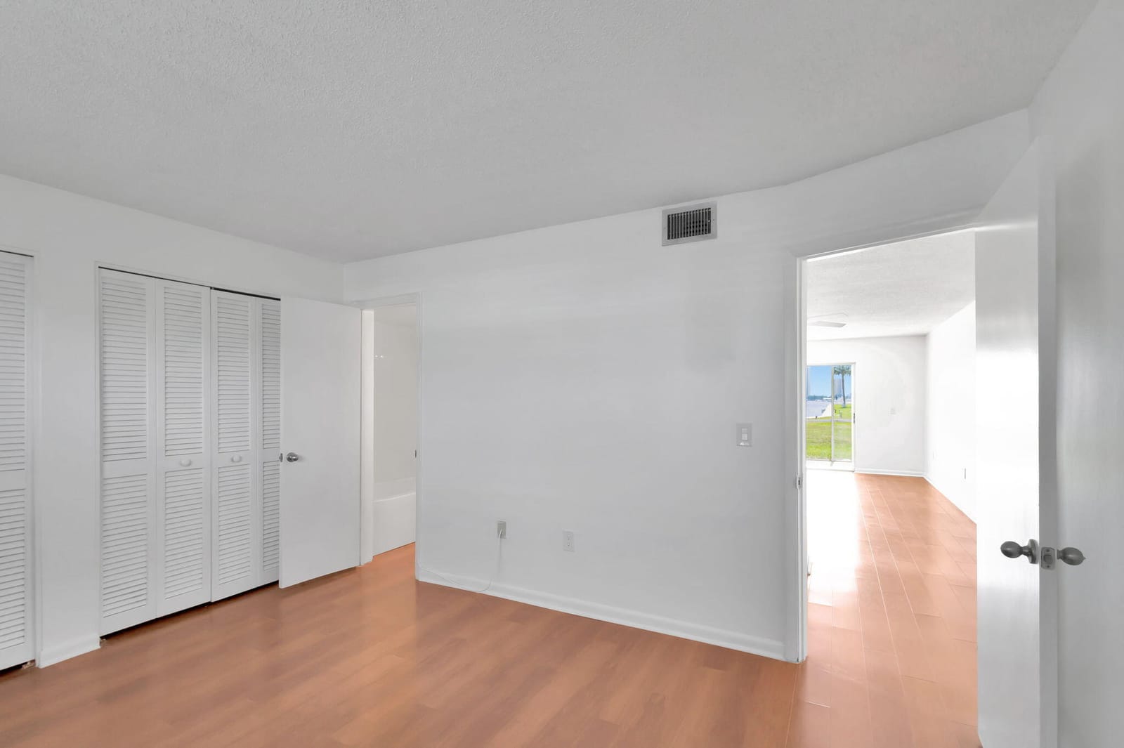 2936 Lake Shore Drive 108 — photo 10