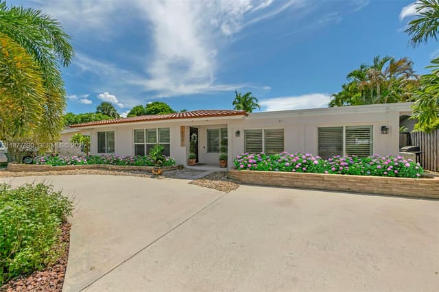 1834 NE 34th Street, sold in Coral Woods, Oakland Park, FL