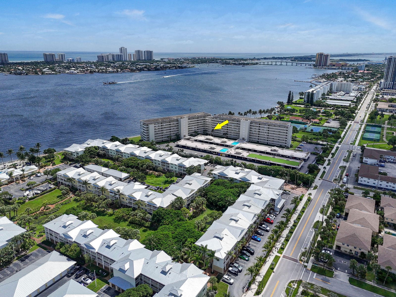 801 Lake Shore Drive 310, Lake Park, FL 33403
