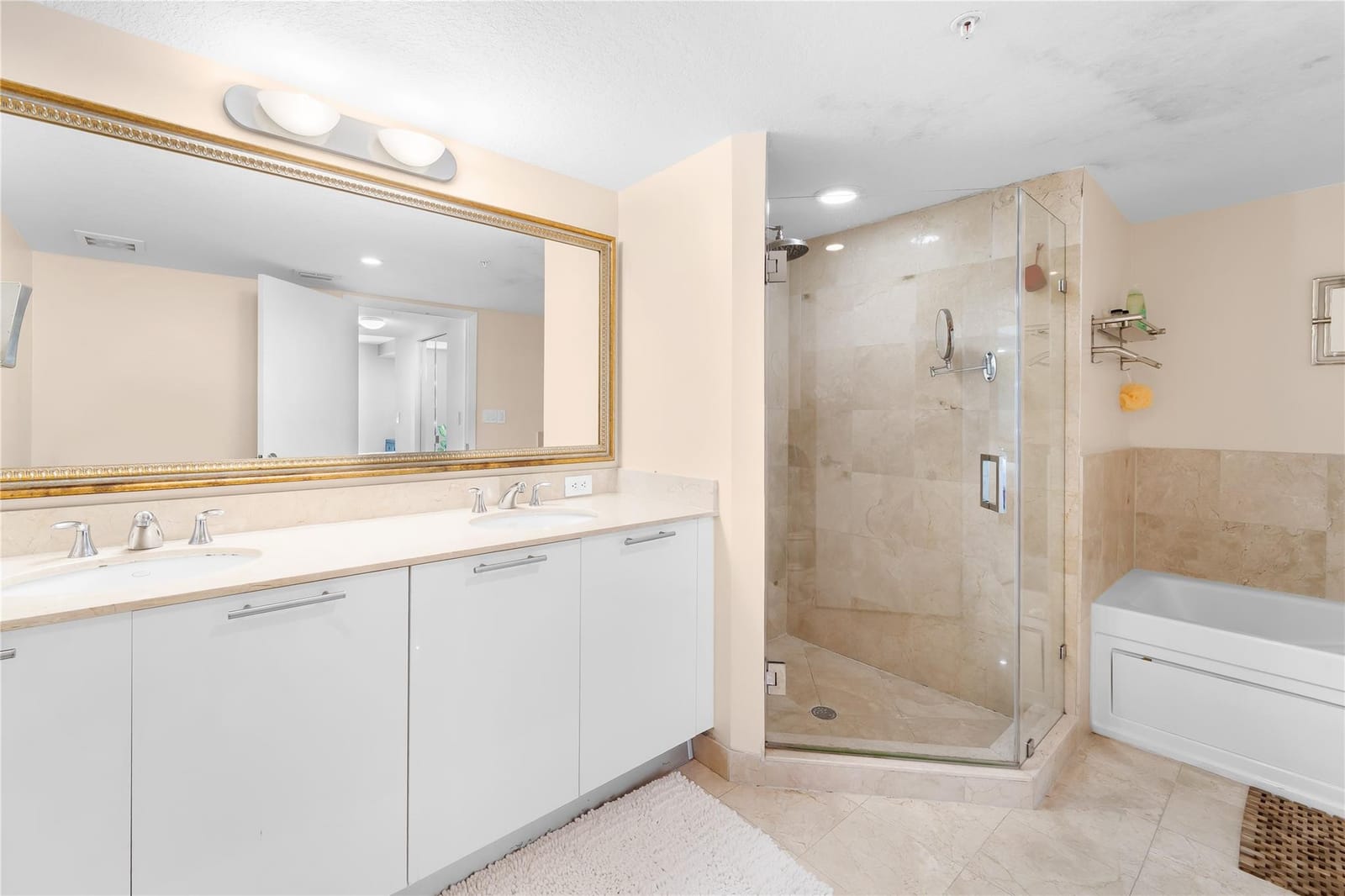 1800 N Bayshore Drive 2914 — photo 9