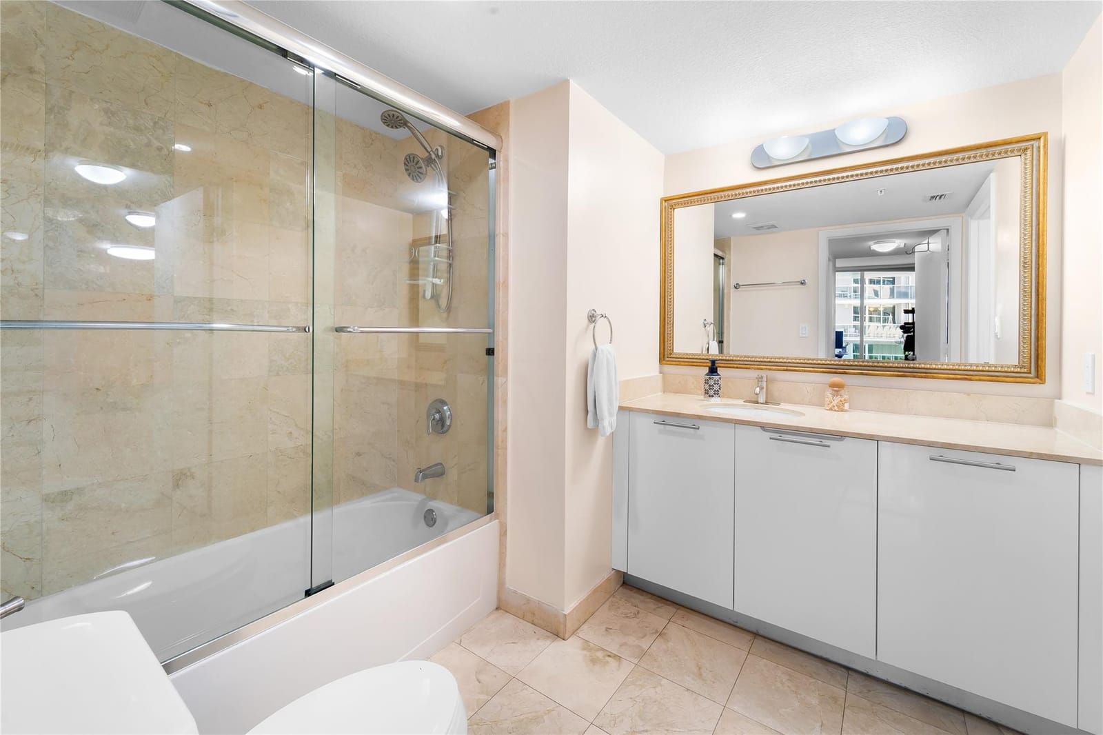 1800 N Bayshore Drive 2914 — photo 12