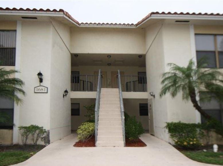 1681 Balfour Point Drive F, West Palm Beach, FL 33411