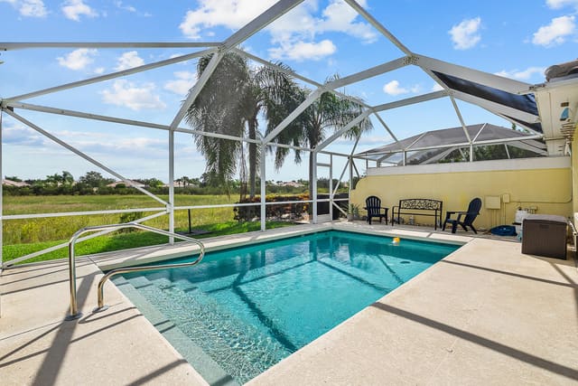 10811 SW Elsinore Drive, sold in The Lakes At Tradition, Port St Lucie, FL