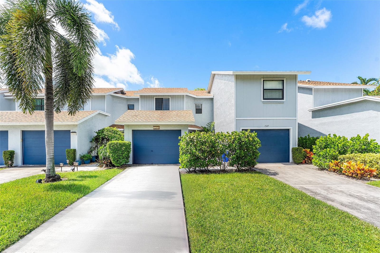 1525 Woodbridge Lakes Circle, West Palm Beach, FL 33406
