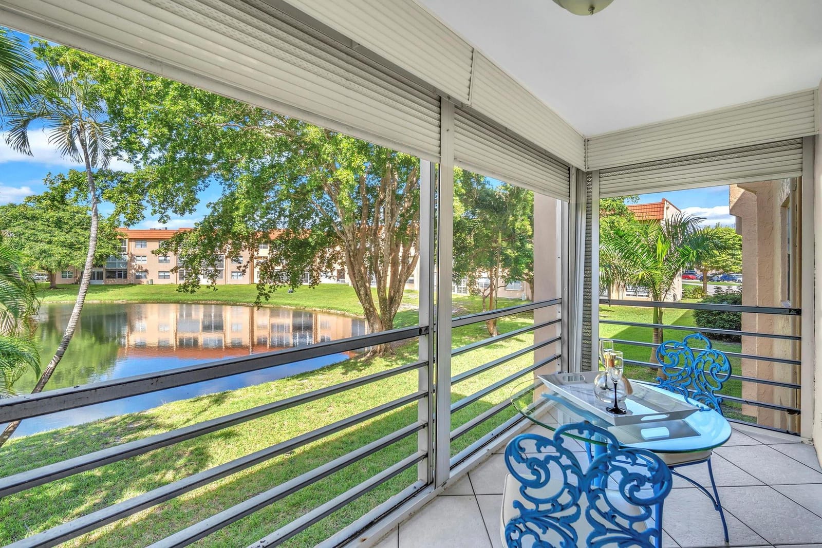9301 Sunrise Lakes Boulevard 207 — photo 5