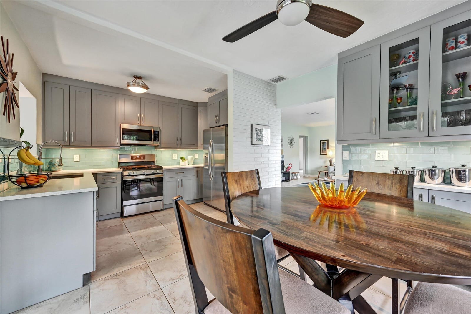 1541 NE 16th Terrace, Fort Lauderdale, FL 33304 photo 10