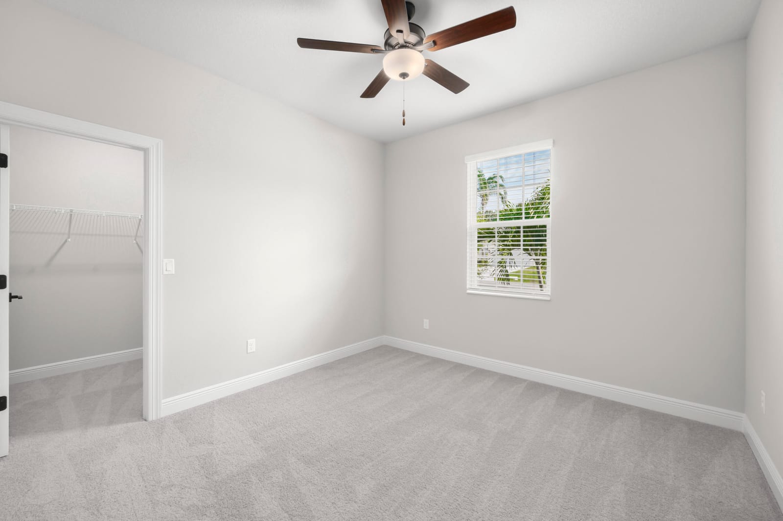 4562 SW Daemon Street — photo 6