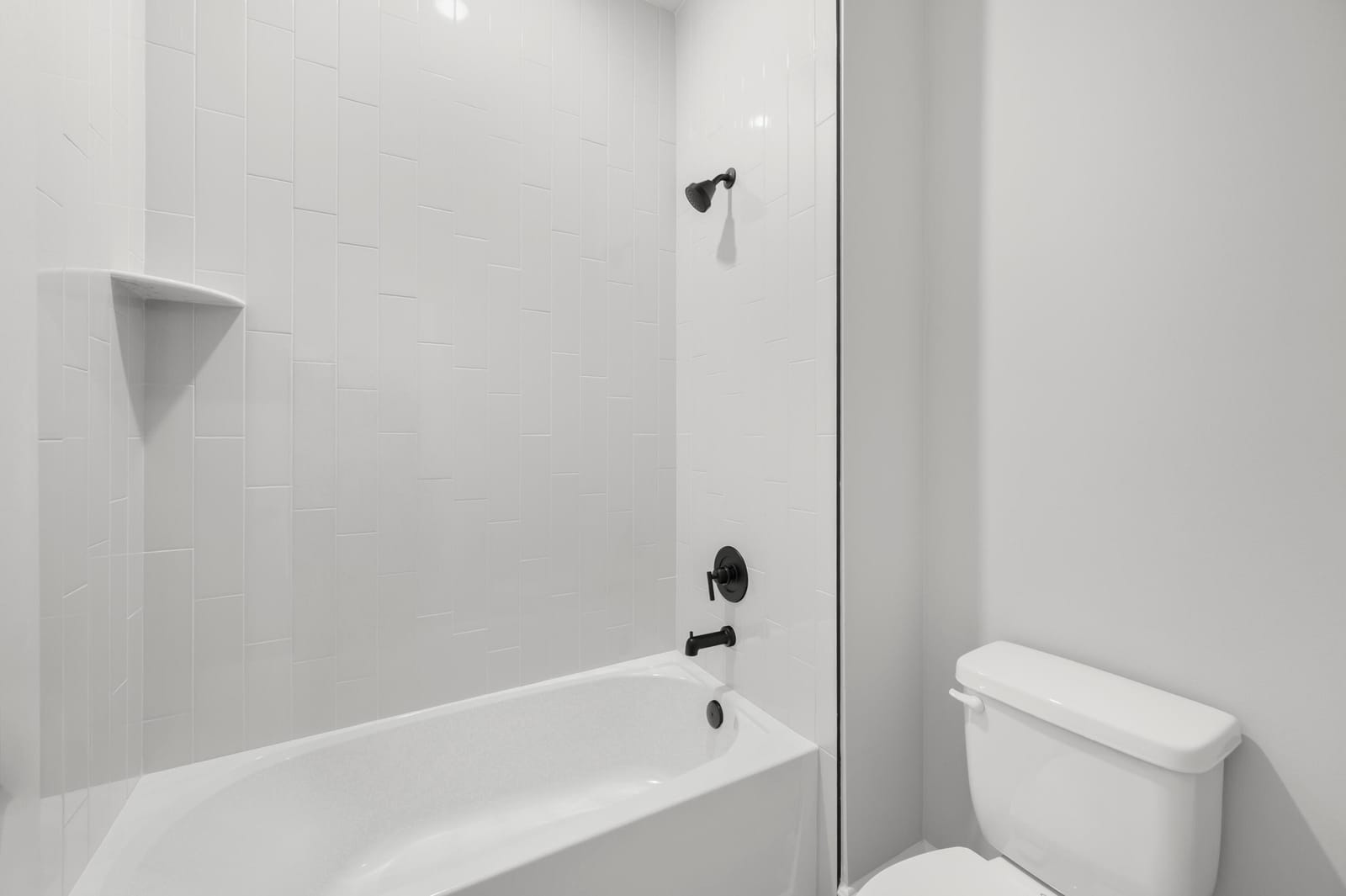 4562 SW Daemon Street — photo 9