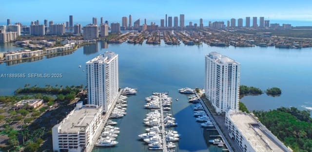 17211 Biscayne Bs-12 Boulevard, sold in Maule Fed Hwy Industrial, North Miami Beach, FL