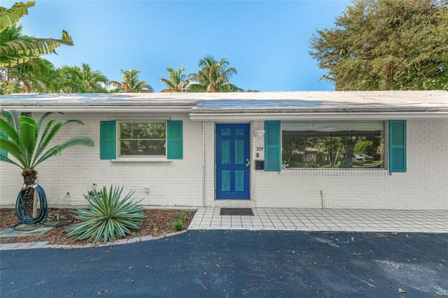 304 NE 20th Street, sold in Manor Grove, Wilton Manors, FL