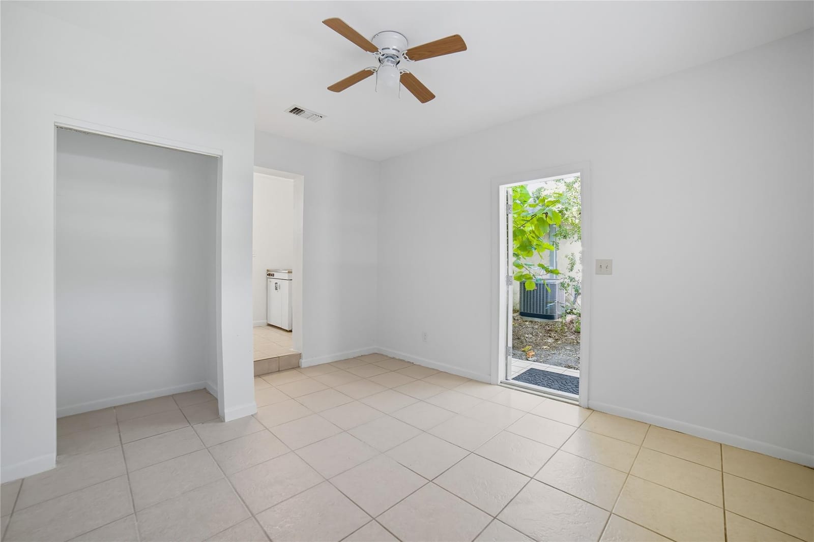 304 NE 20th Street, Wilton Manors, FL 33305 photo 24