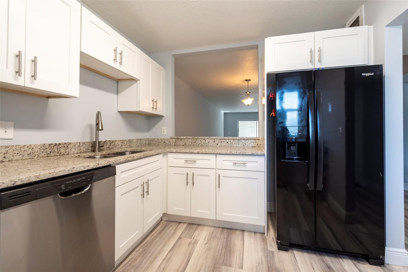 6061 N Falls Circle Drive 102 — photo 2
