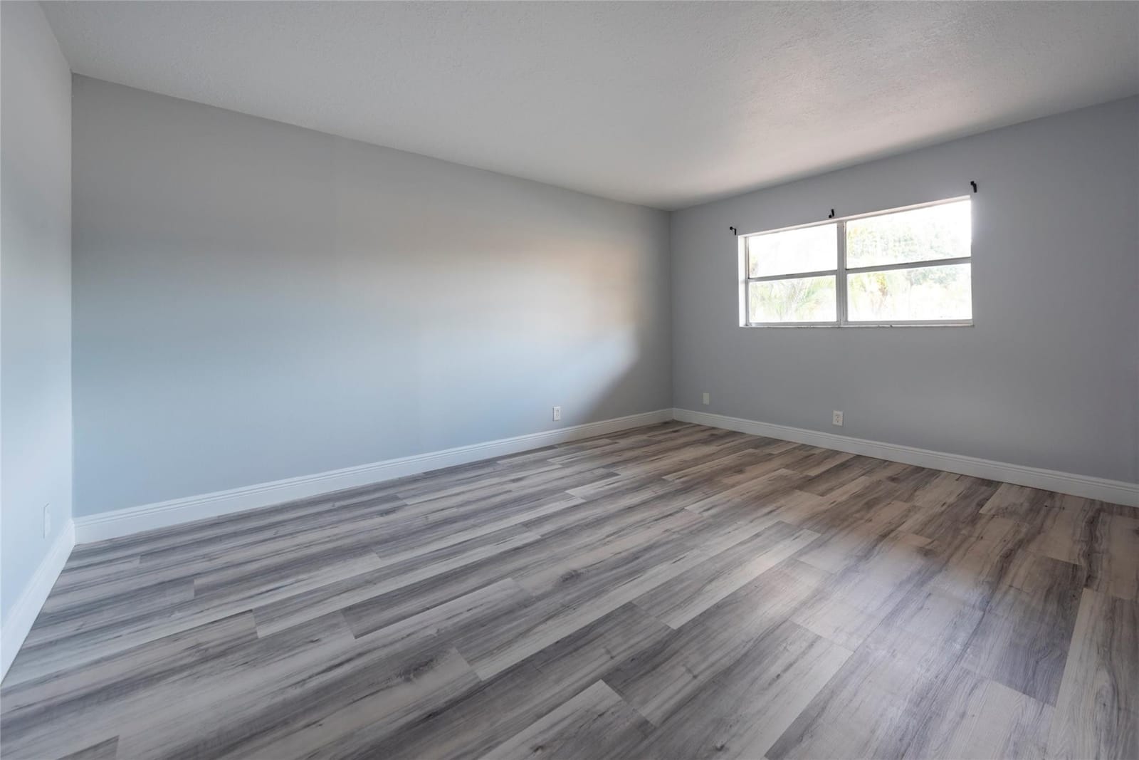 6061 N Falls Circle Drive 102, Lauderhill, FL 33319 photo 16