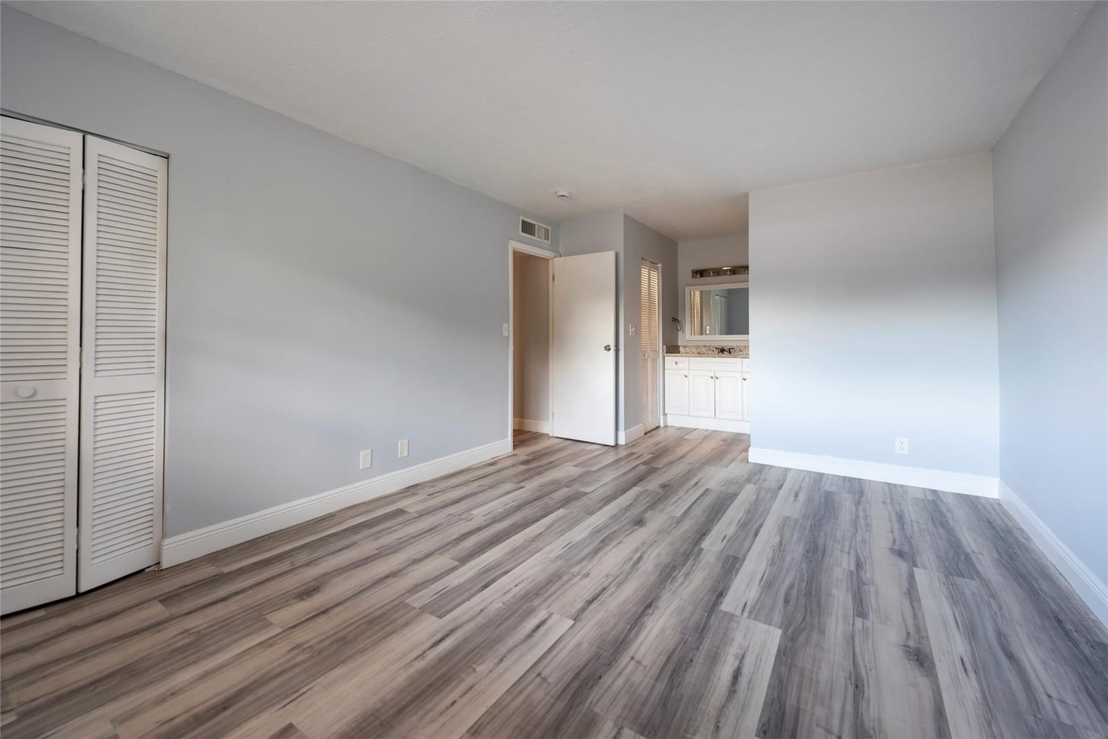 6061 N Falls Circle Drive 102, Lauderhill, FL 33319 photo 17