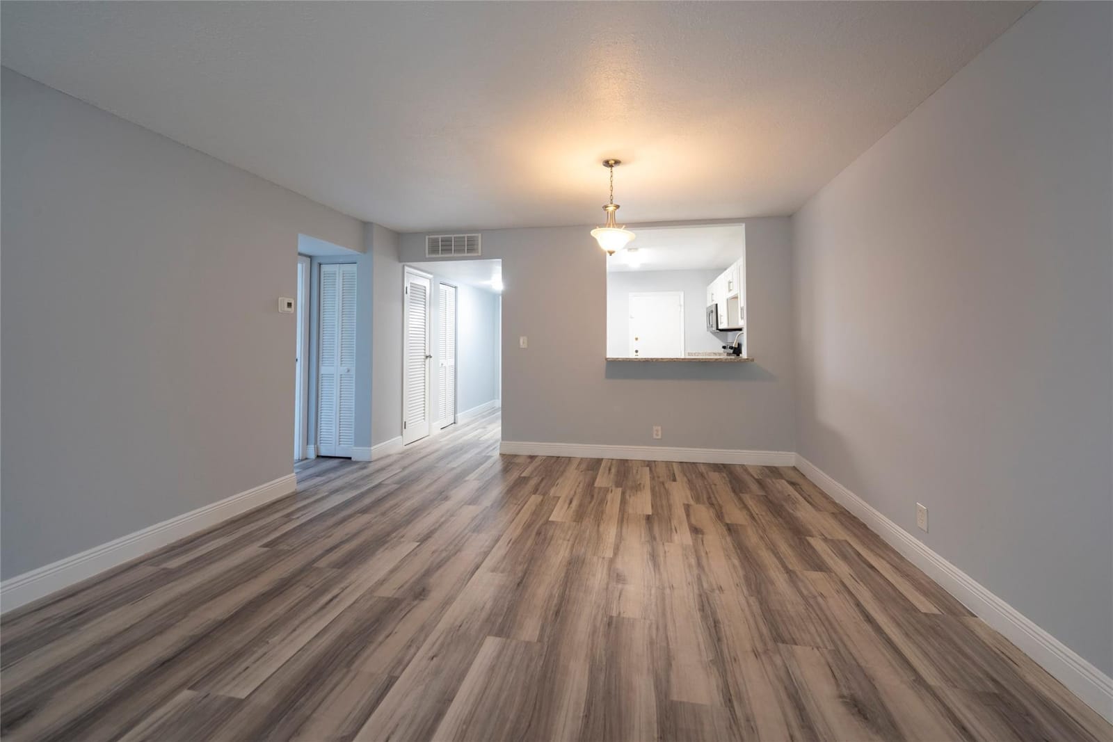 6061 N Falls Circle Drive 102 — photo 10