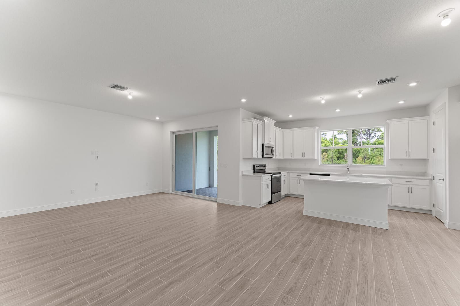 3506 NW Solange Court — photo 2