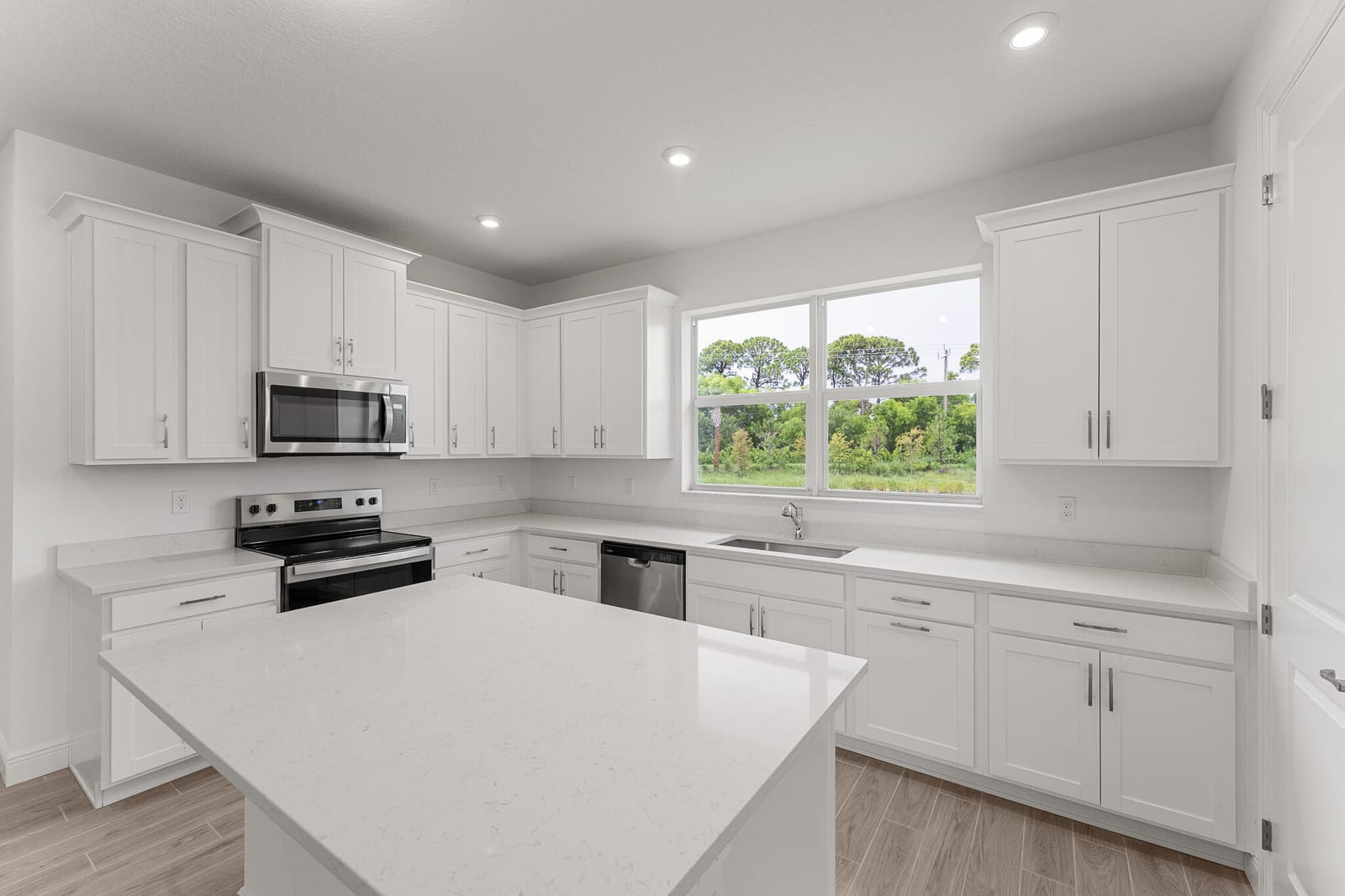 3506 NW Solange Court — photo 4