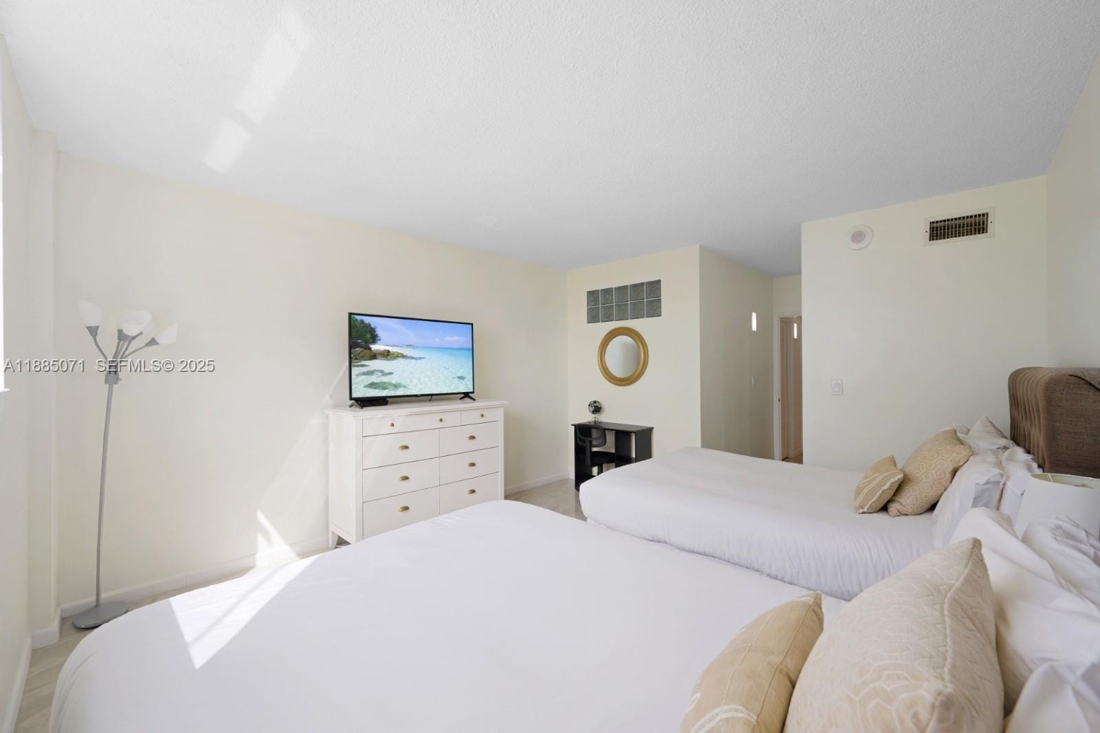 19370 Collins Avenue 1425 — photo 11