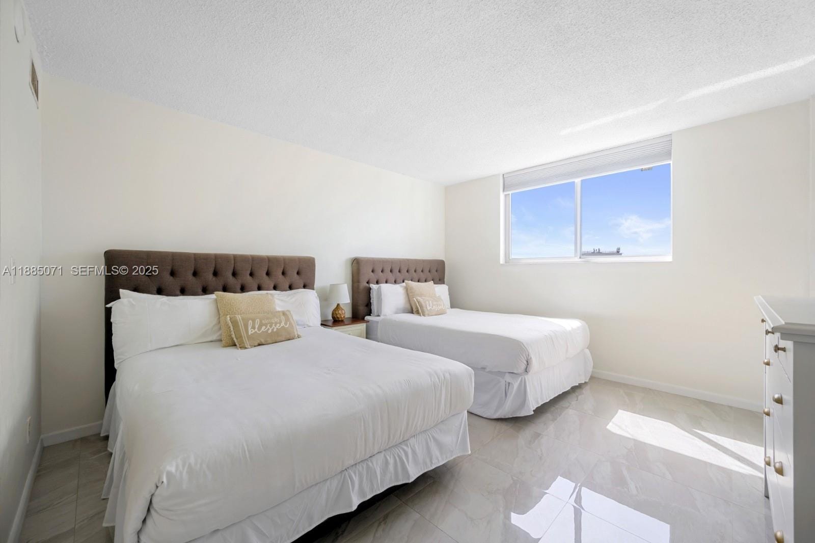 19370 Collins Avenue 1425 — photo 12