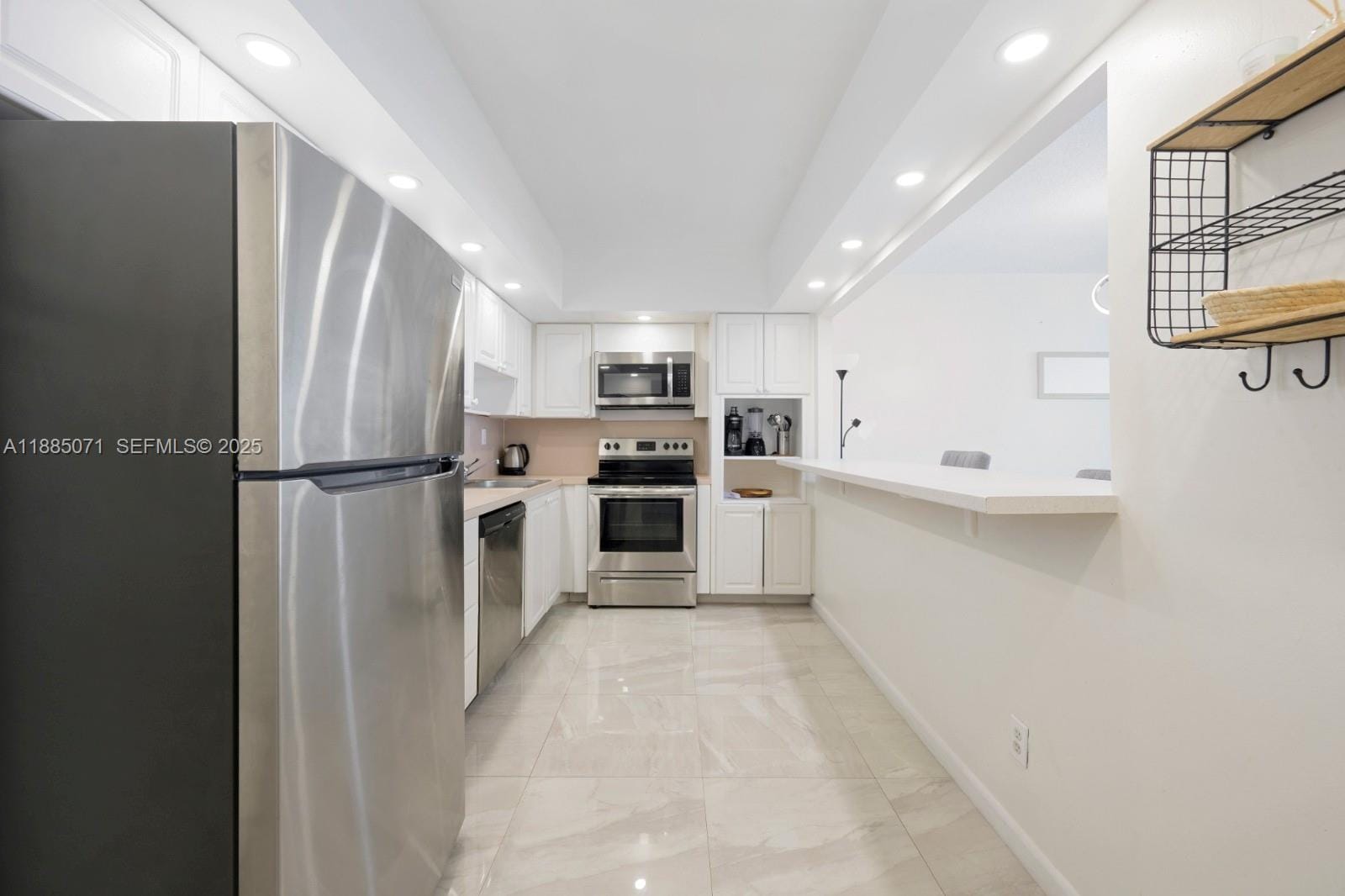 19370 Collins Avenue 1425 — photo 9