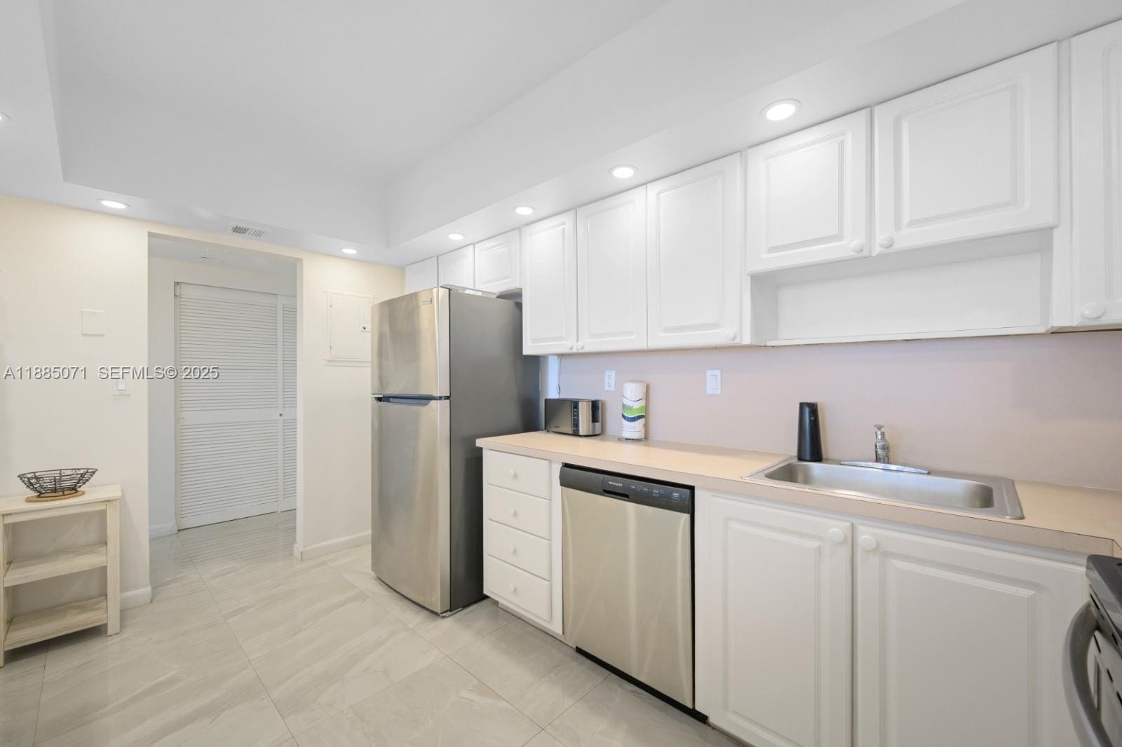 19370 Collins Avenue 1425 — photo 10