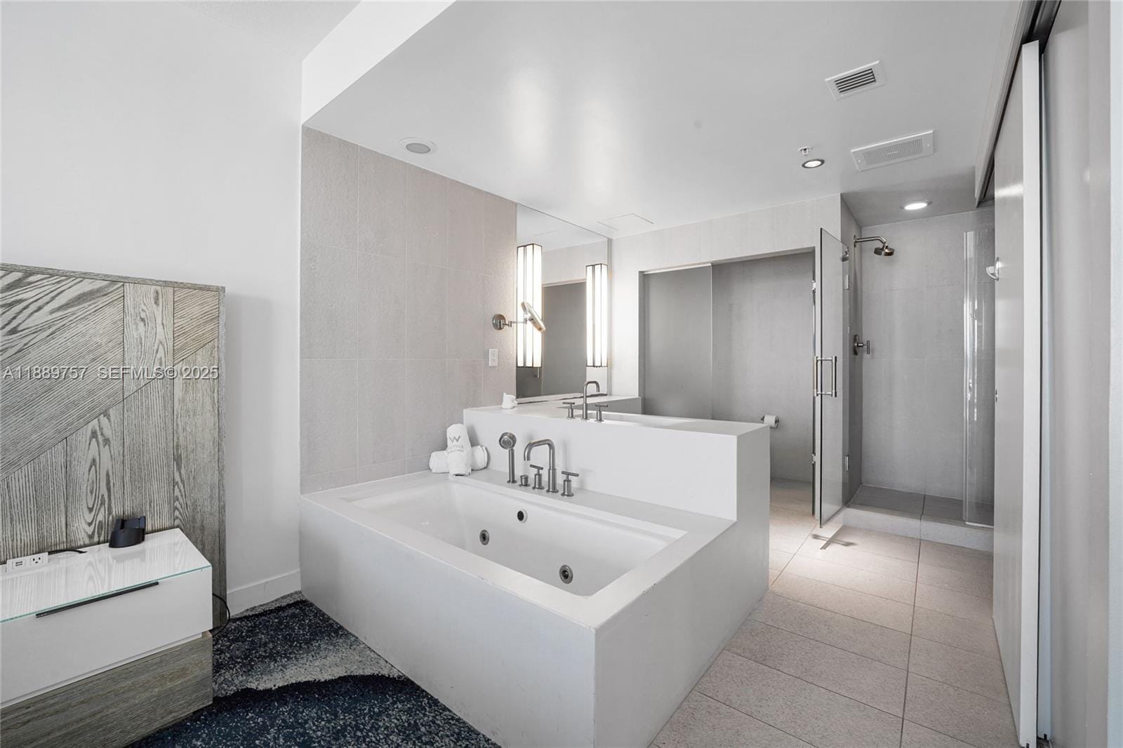 3101 Bayshore Drive 1704, Fort Lauderdale, FL 33304 photo 26